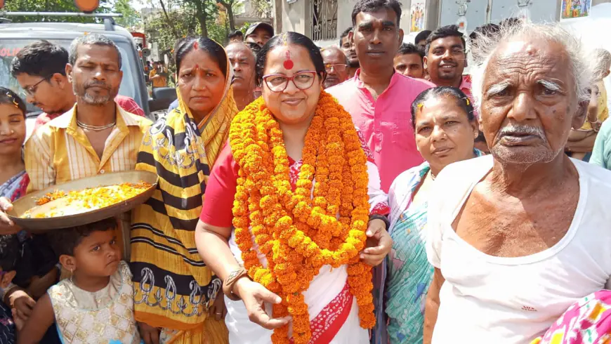 Nirbhoy Didi: Sreerupa Mitra Chaudhury The Only Woman Candidate From North Bengal, Gains Attention In Dakshin Malda